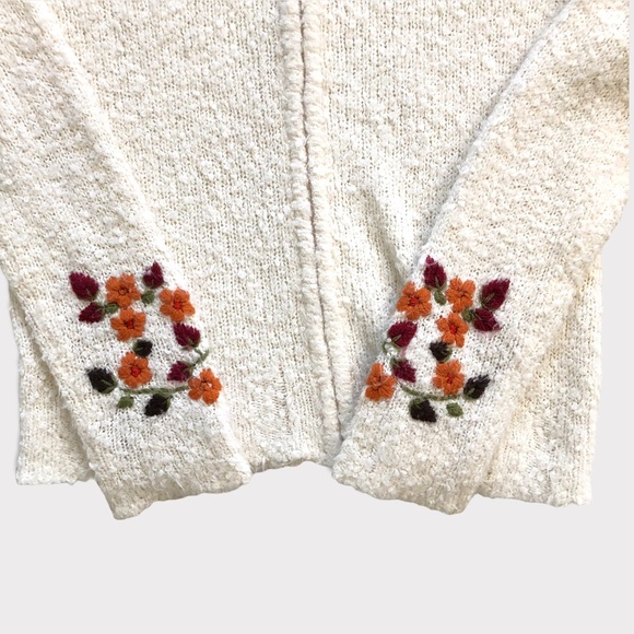 π 2/$50 Vintage Embroidery Sweater | Women's Medium - Picture 2 of 8